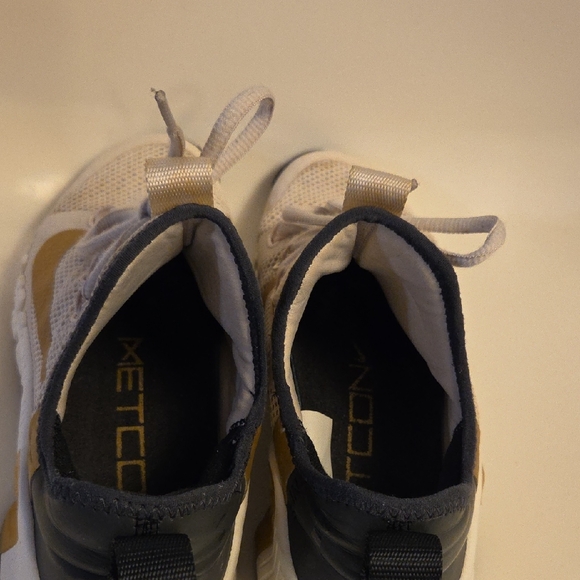 Nike Athletic Shoes in Cream and Gold - Picture 5 of 13